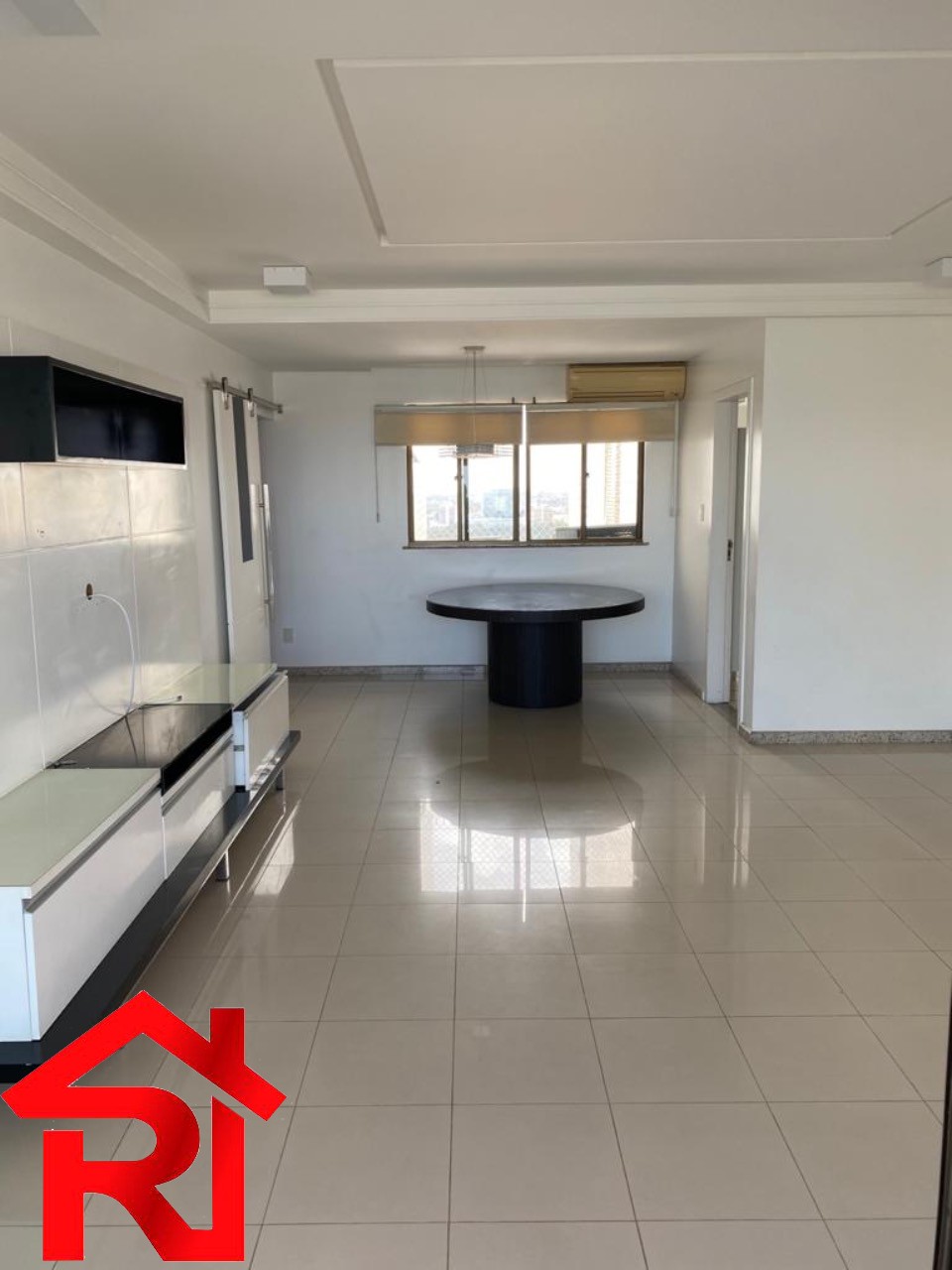 Apartamento à venda com 3 quartos, 156m² - Foto 4