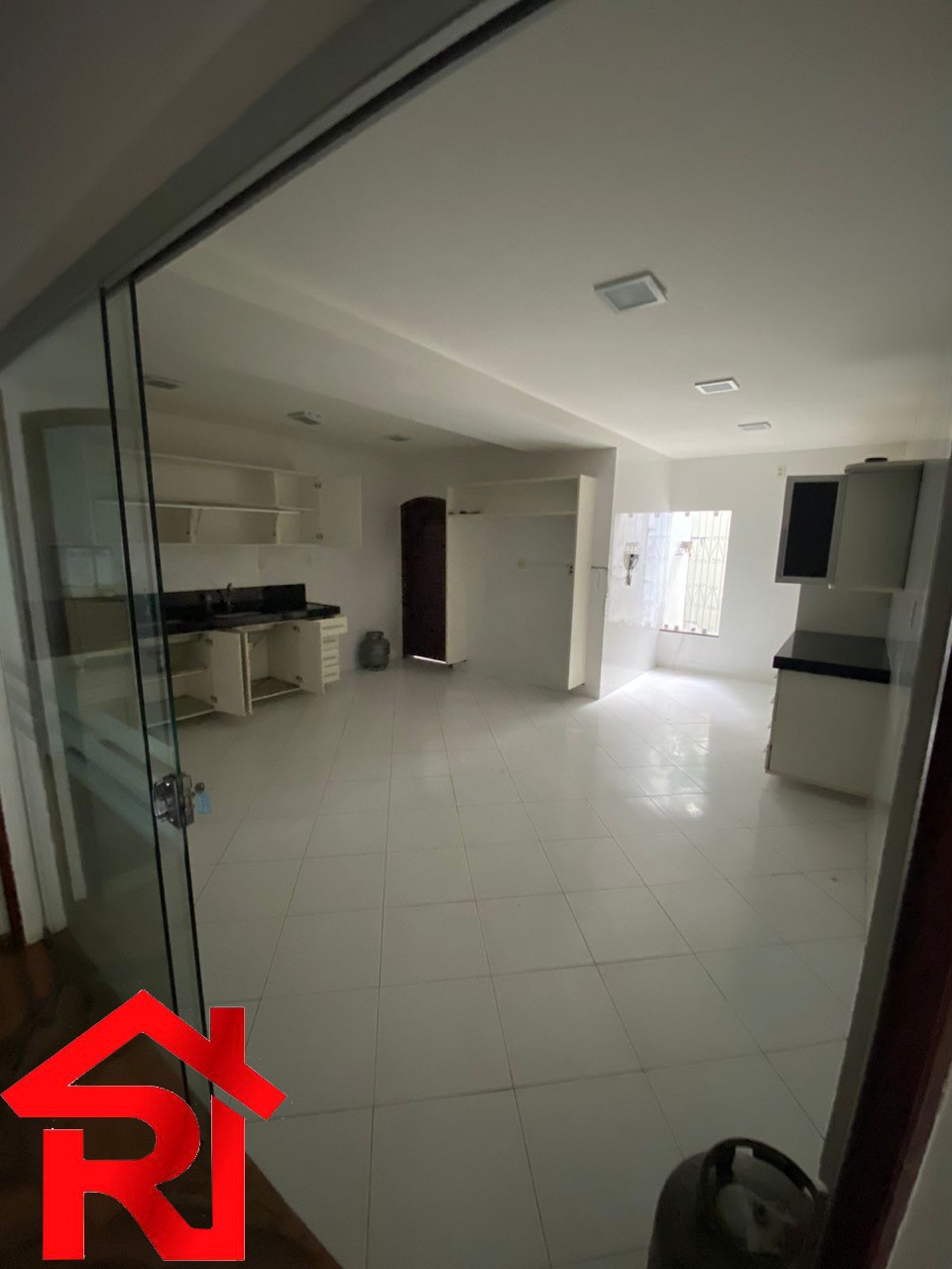 Casa para alugar com 5 quartos, 1600m² - Foto 3