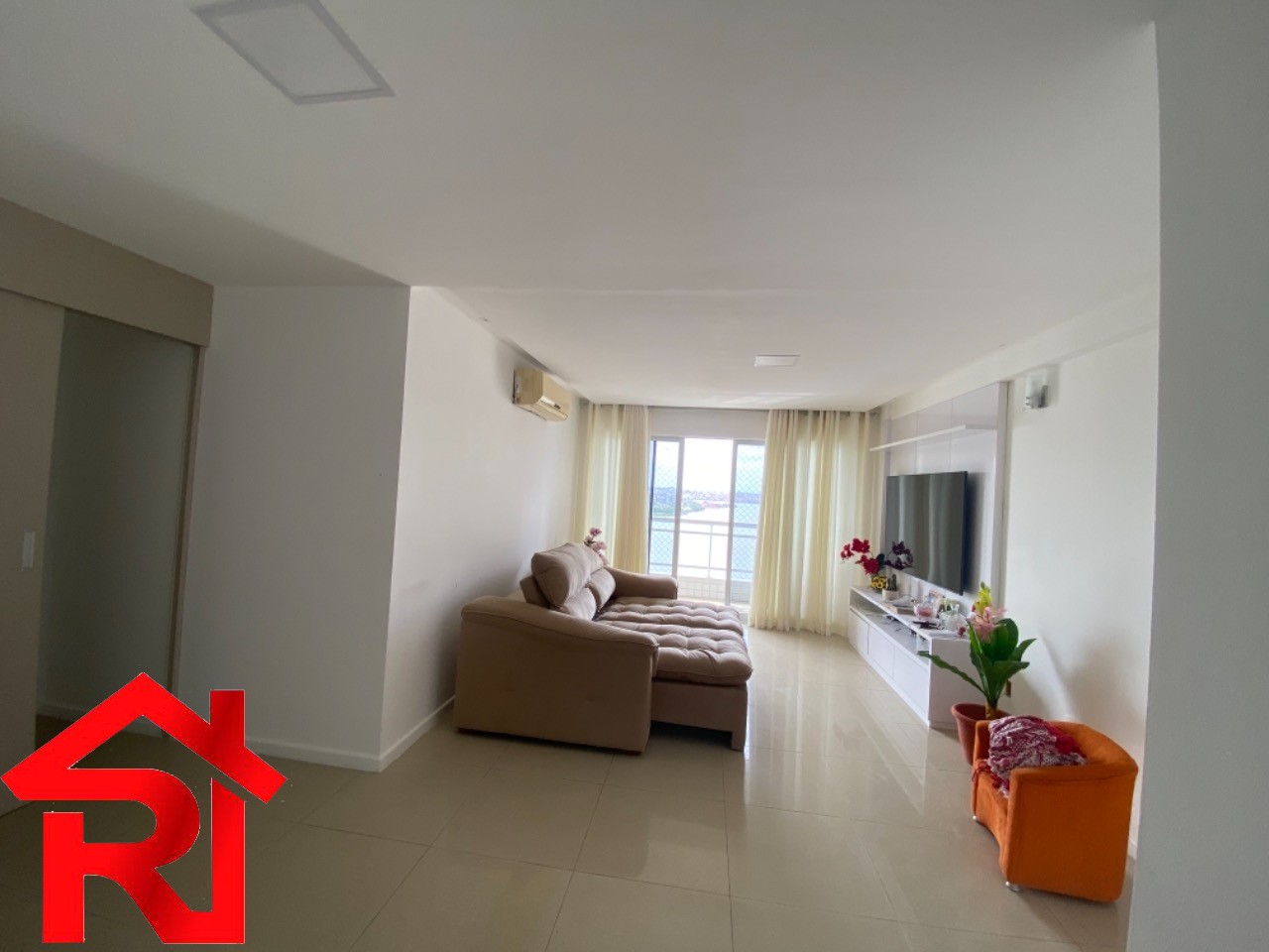 Apartamento à venda com 3 quartos, 136m² - Foto 4