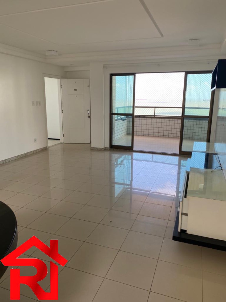 Apartamento à venda com 3 quartos, 156m² - Foto 3