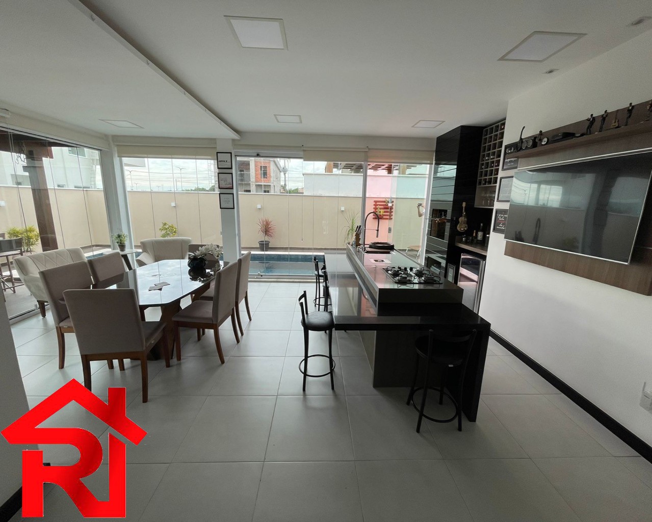 Casa à venda com 4 quartos, 500m² - Foto 4