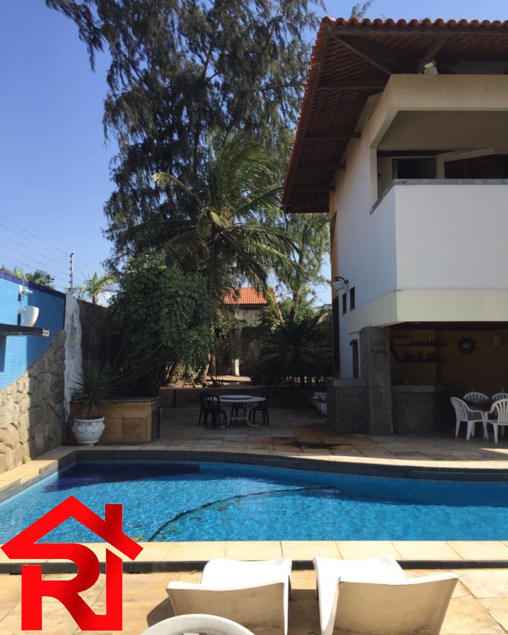 Casa à venda e aluguel com 4 quartos, 1080m² - Foto 2