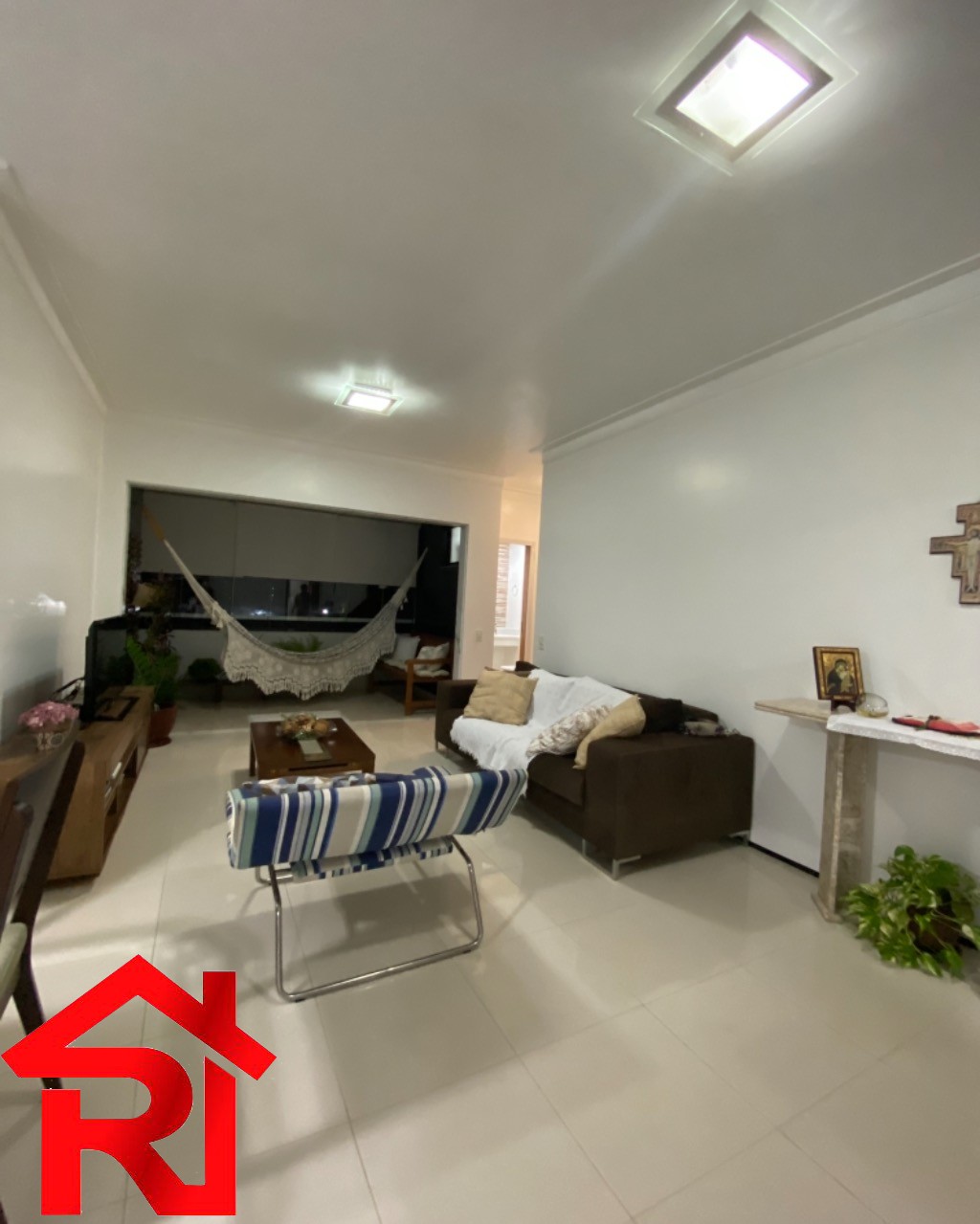 Apartamento à venda com 4 quartos, 146m² - Foto 4