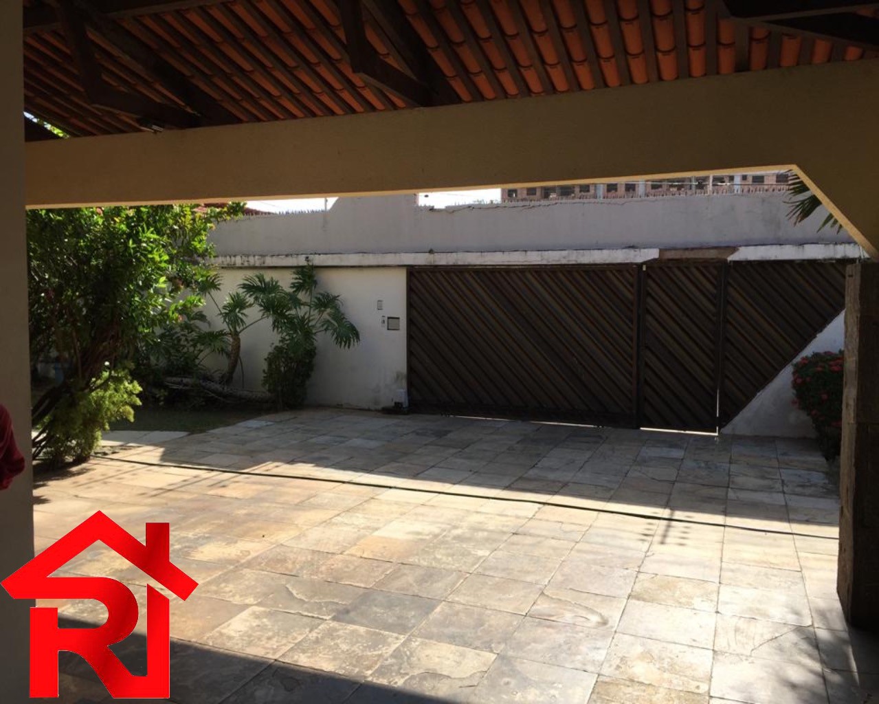 Casa à venda e aluguel com 4 quartos, 1080m² - Foto 22