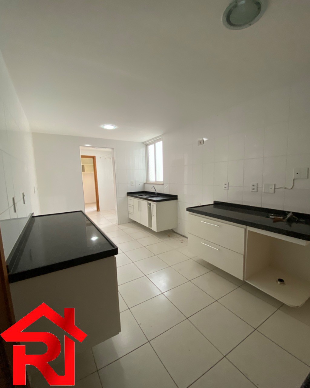 Apartamento à venda com 3 quartos, 154m² - Foto 7