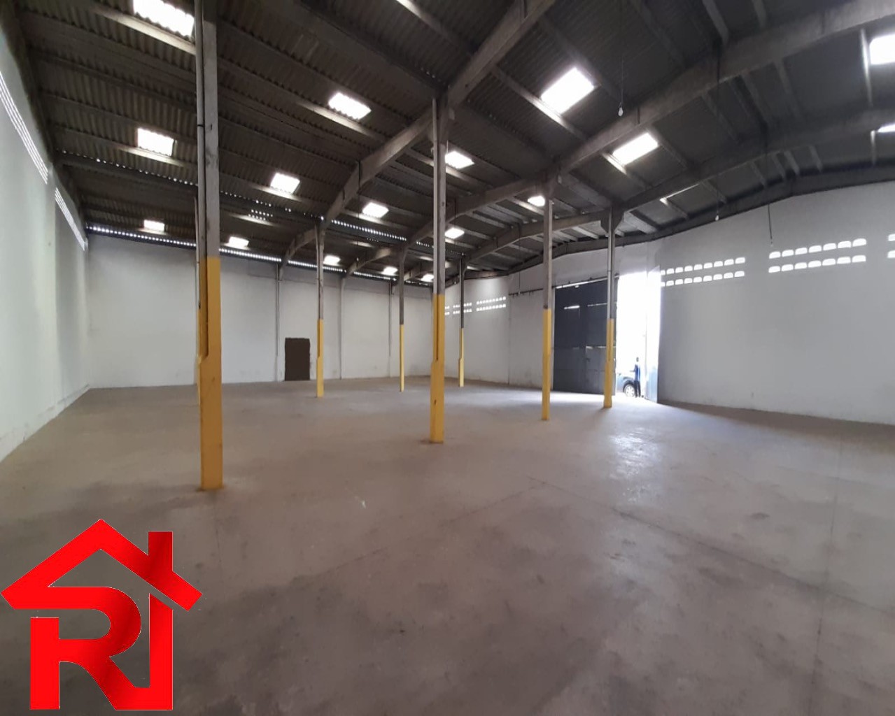 Depósito-Galpão-Armazém para alugar, 1000m² - Foto 2