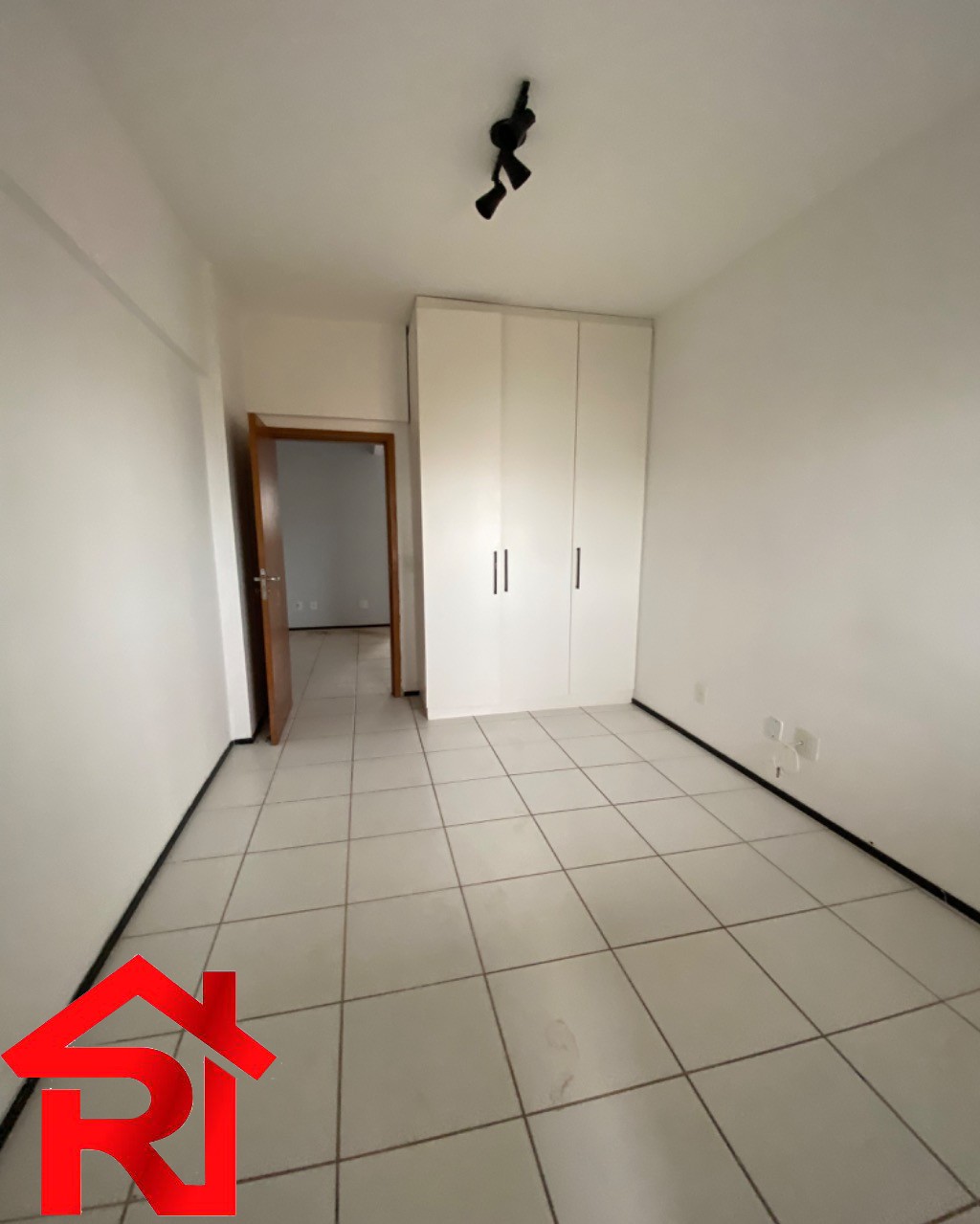 Apartamento para alugar com 3 quartos, 140m² - Foto 16