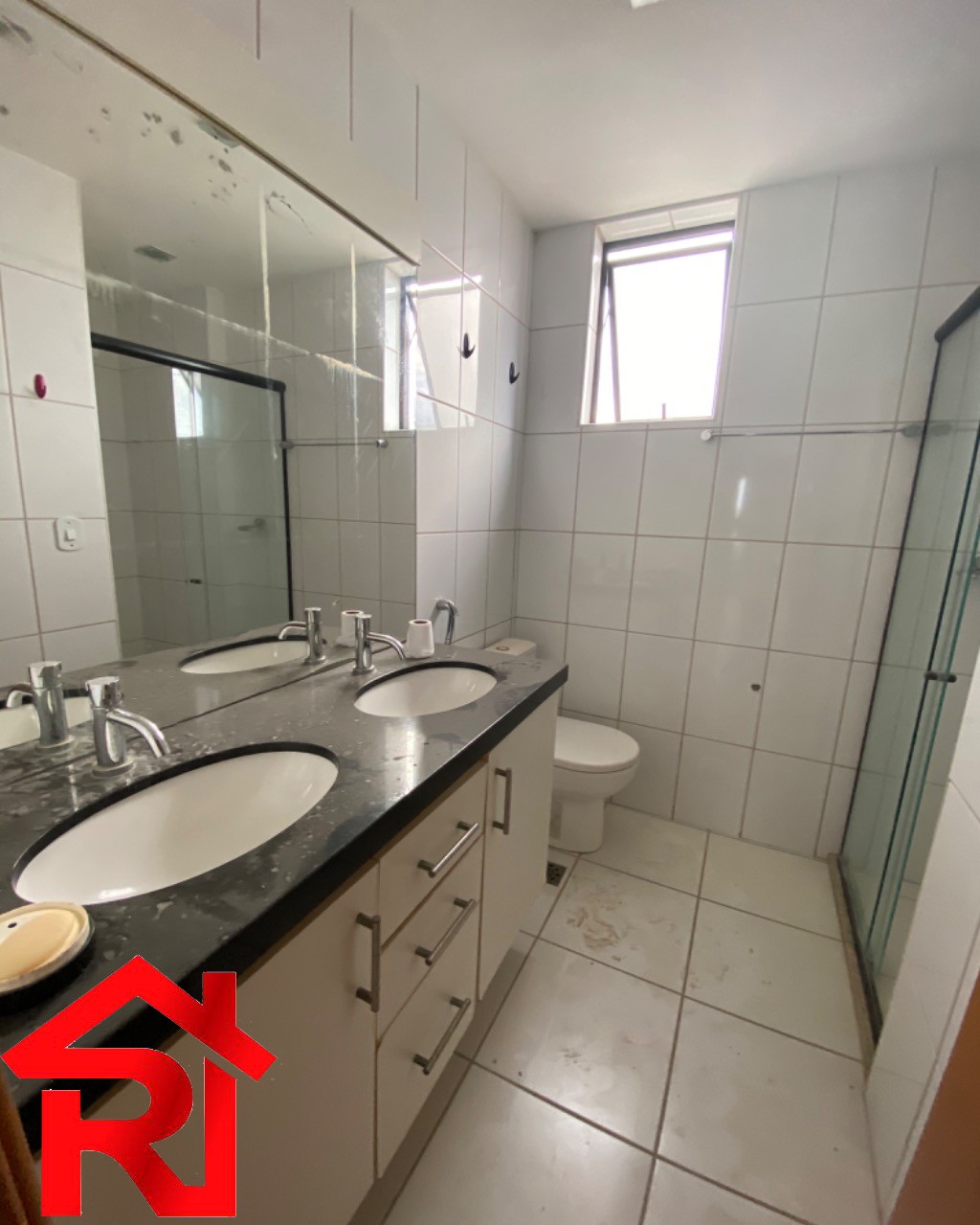 Apartamento para alugar com 3 quartos, 140m² - Foto 18