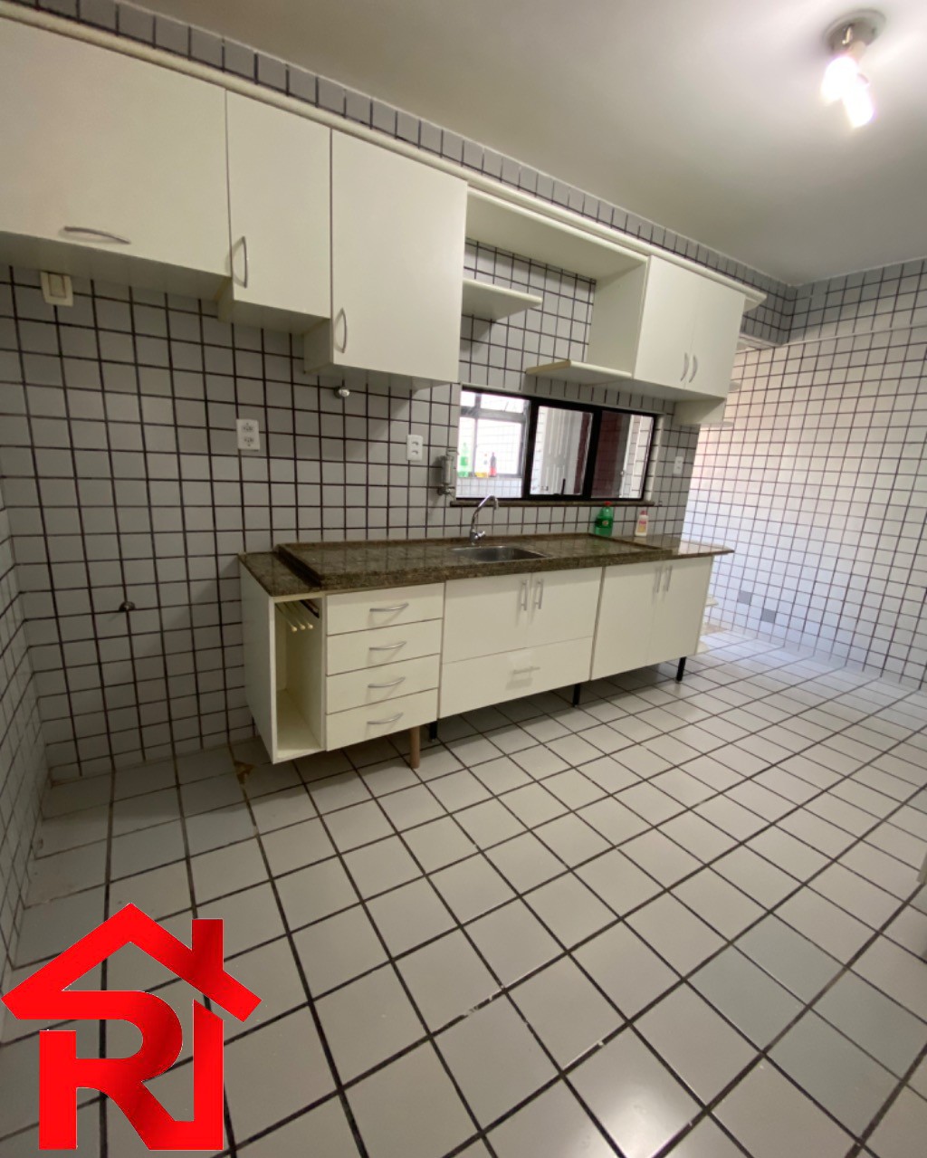 Apartamento para alugar com 3 quartos, 140m² - Foto 15