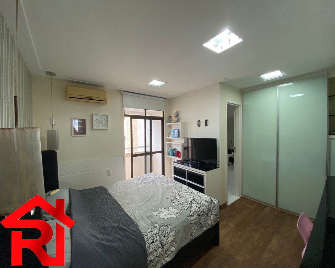 Cobertura à venda com 4 quartos, 300m² - Foto 18