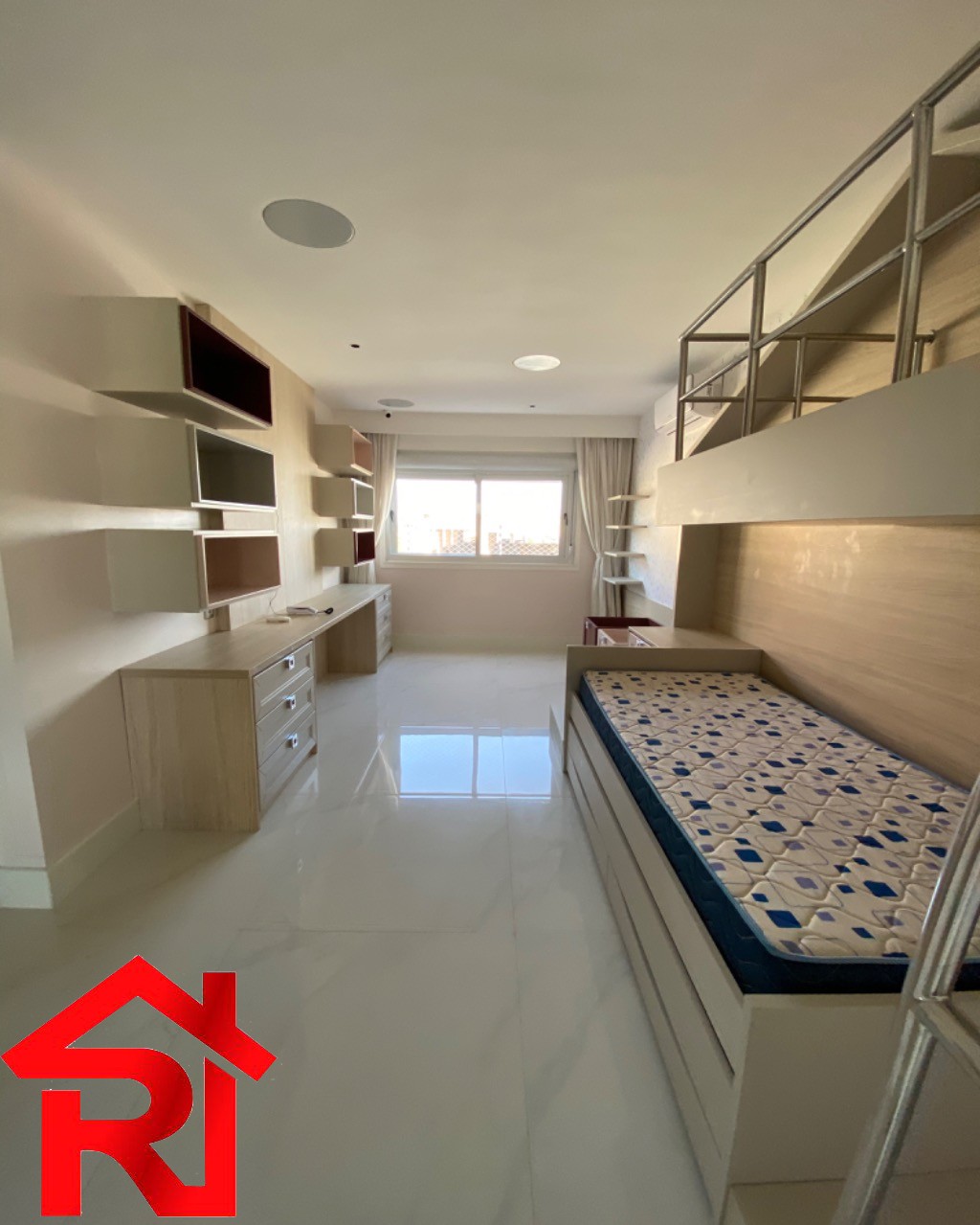 Casa à venda com 6 quartos, 800m² - Foto 9