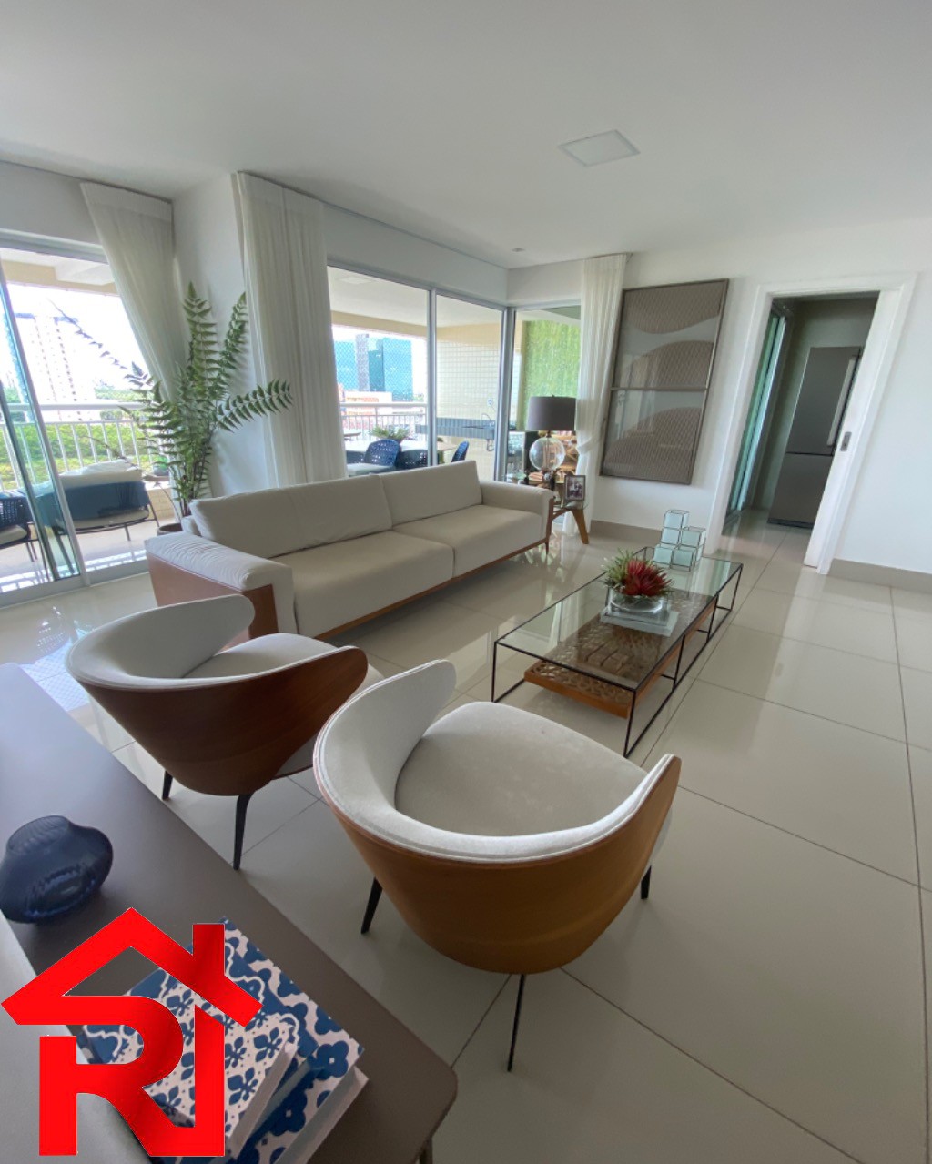 Apartamento para alugar com 4 quartos, 222m² - Foto 7