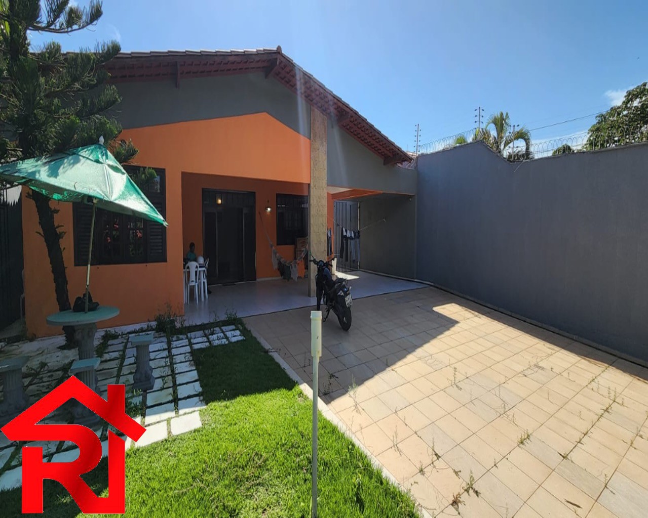 Casa à venda com 3 quartos, 870m² - Foto 2