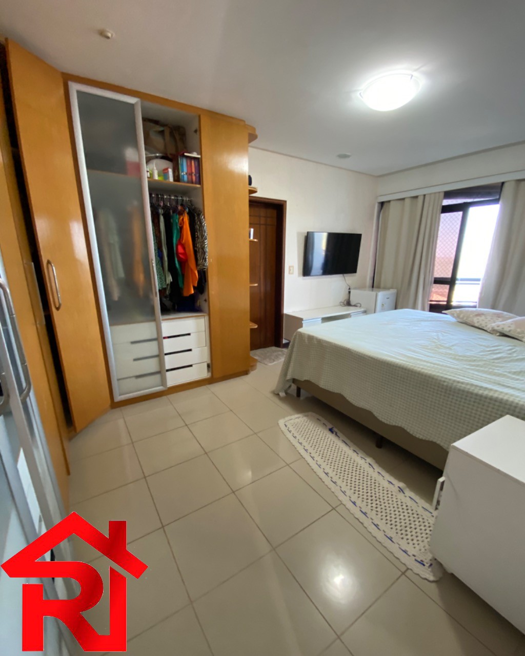 Apartamento para alugar com 4 quartos, 210m² - Foto 13