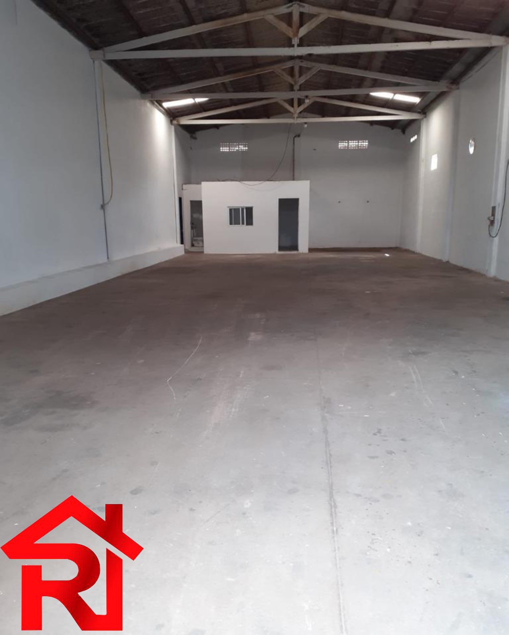 Depósito-Galpão-Armazém para alugar, 300m² - Foto 3