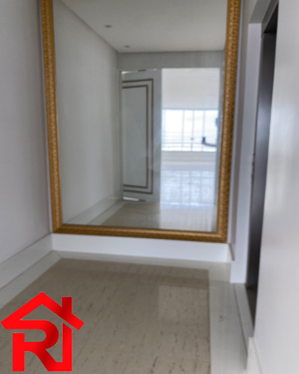 Apartamento à venda com 4 quartos, 500m² - Foto 2