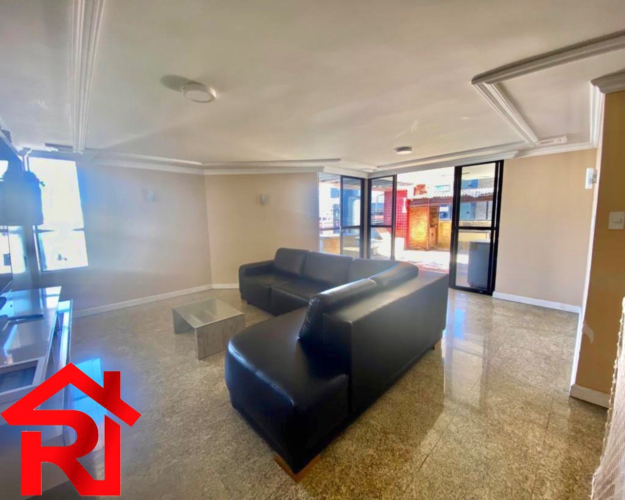 Cobertura à venda com 4 quartos, 214m² - Foto 4