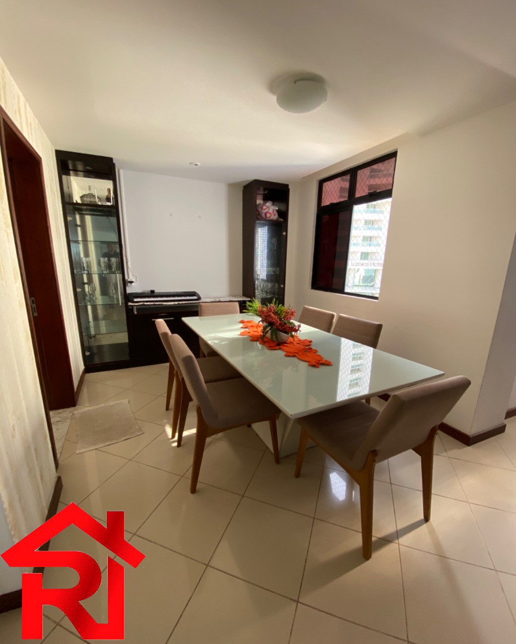 Apartamento para alugar com 4 quartos, 210m² - Foto 3