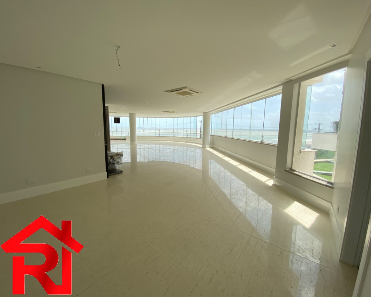 Apartamento à venda com 4 quartos, 500m² - Foto 1