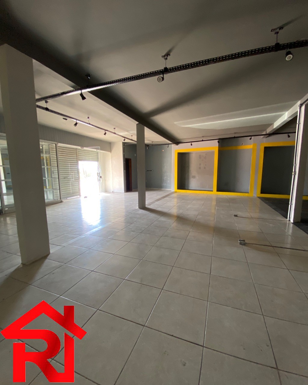 Loja-Salão, 400 m² - Foto 1