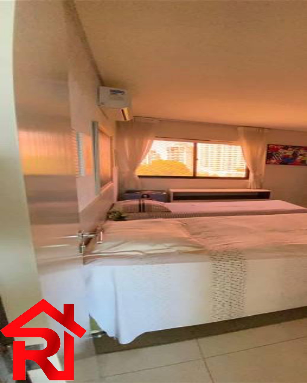 Apartamento à venda com 4 quartos, 187m² - Foto 2