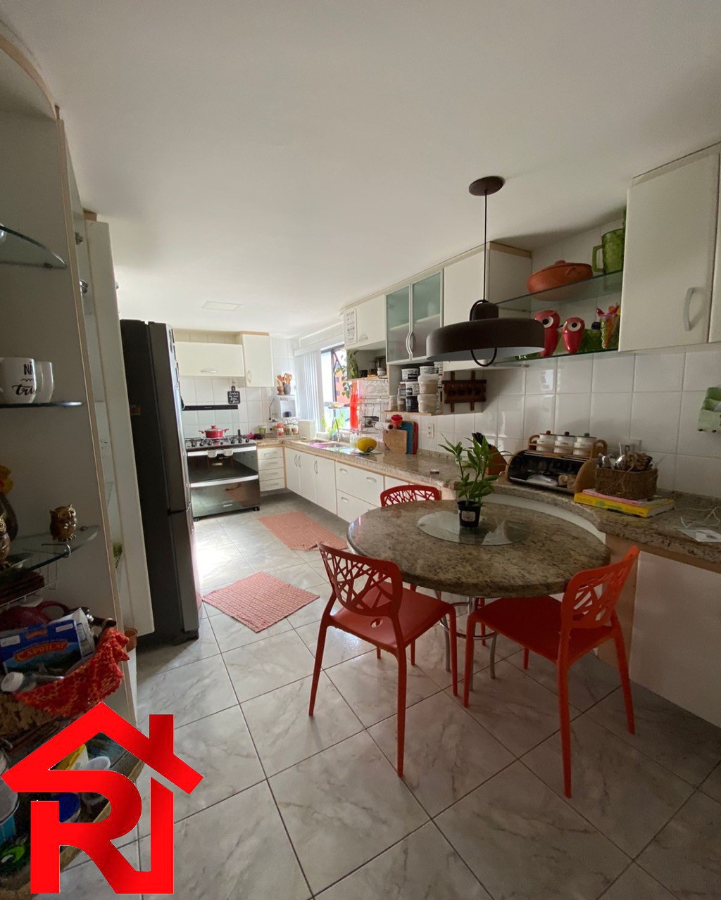 Apartamento à venda com 4 quartos, 187m² - Foto 4