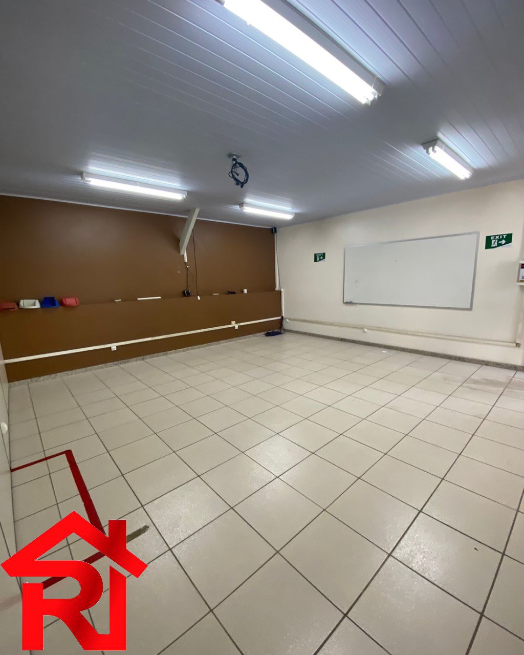 Depósito-Galpão-Armazém à venda e aluguel, 1025m² - Foto 4