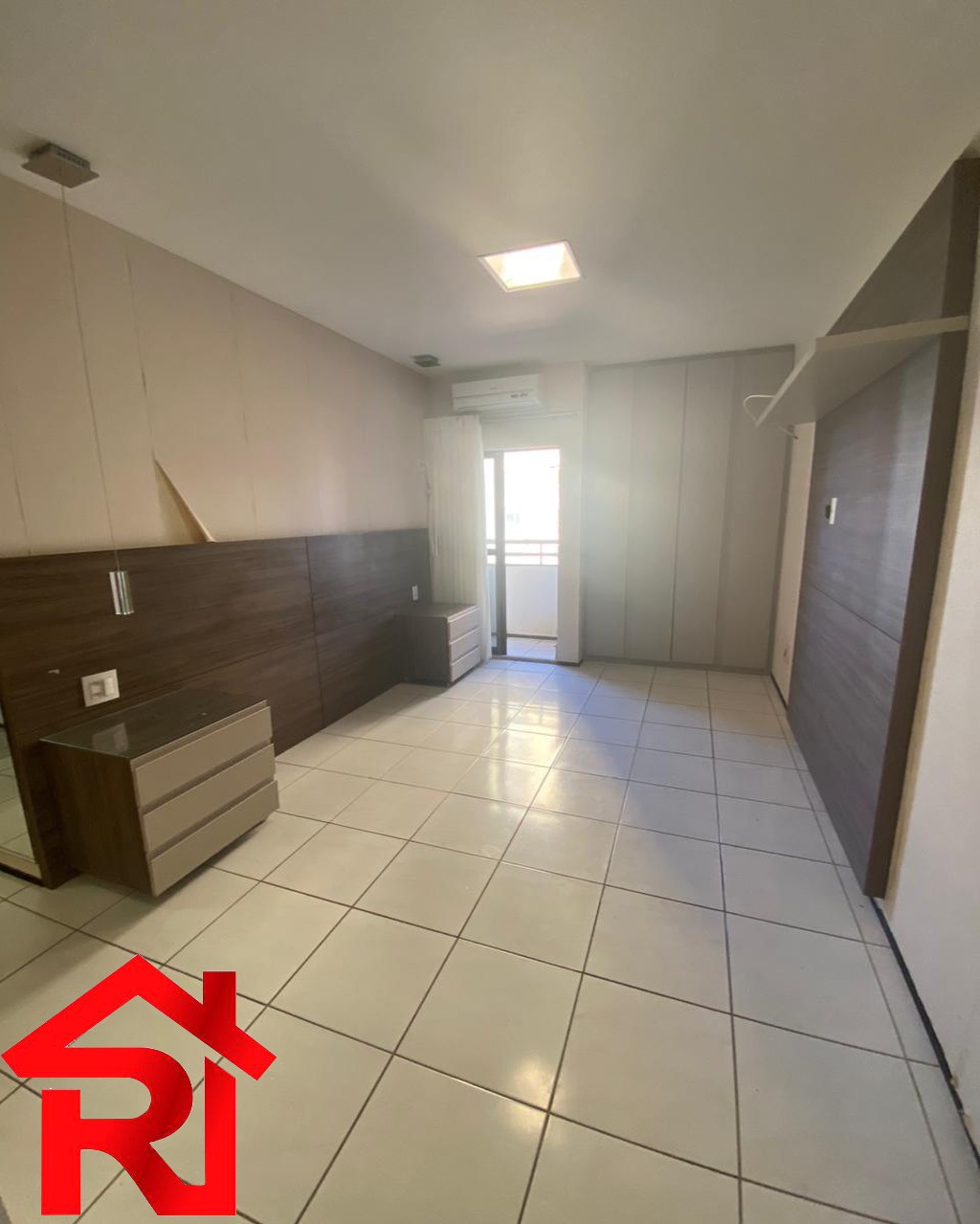 Apartamento à venda com 3 quartos, 105m² - Foto 8