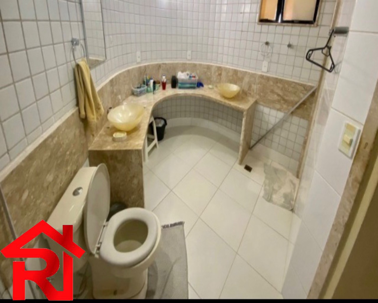 Apartamento à venda com 3 quartos, 180m² - Foto 5