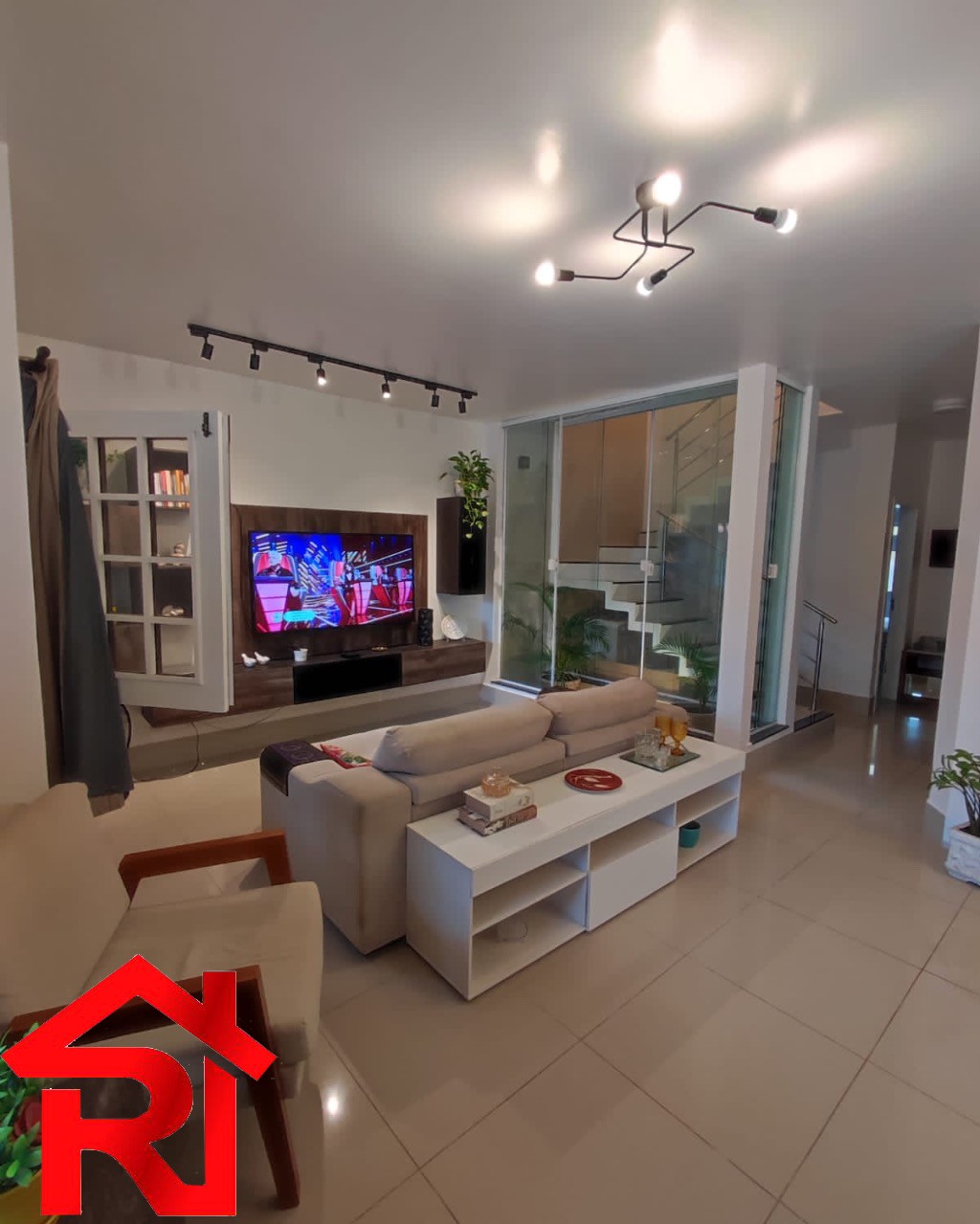 Casa à venda com 3 quartos, 200m² - Foto 7