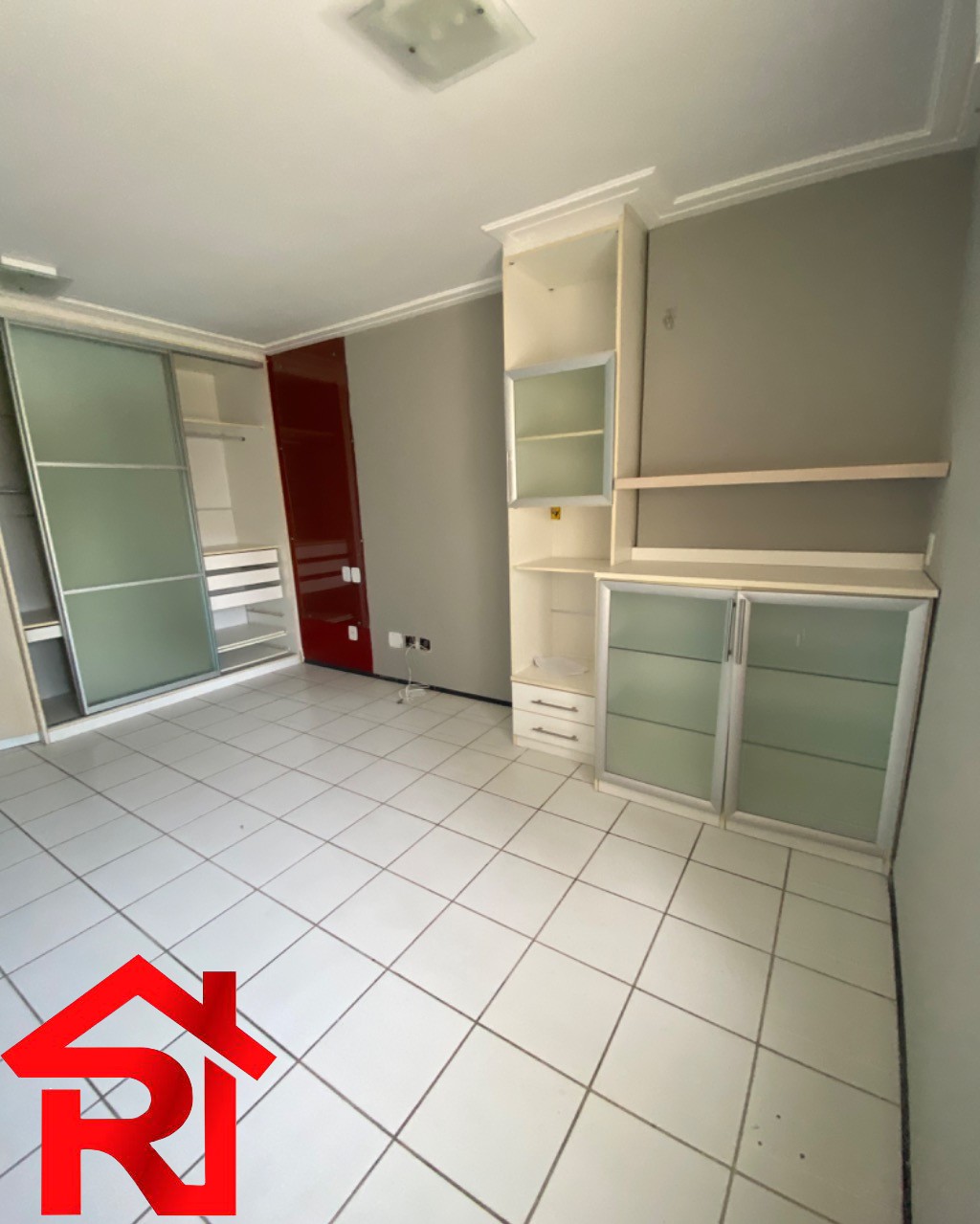 Apartamento à venda com 3 quartos, 187m² - Foto 13