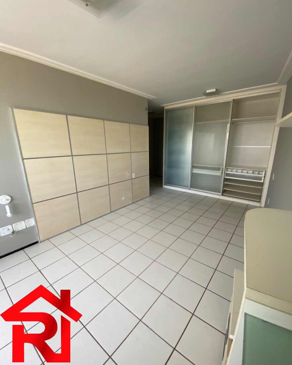 Apartamento à venda com 3 quartos, 187m² - Foto 14