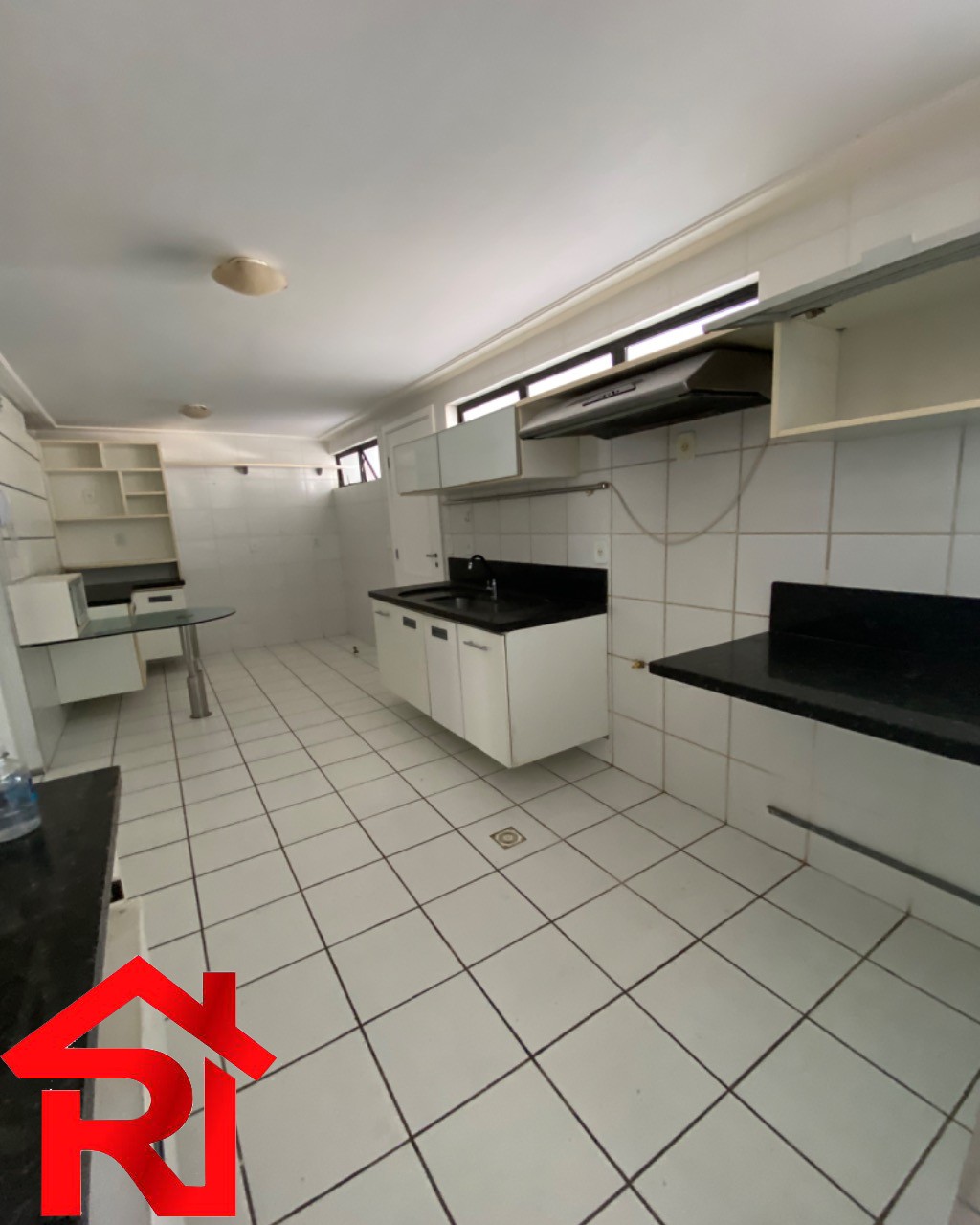 Apartamento para alugar com 3 quartos, 187m² - Foto 7