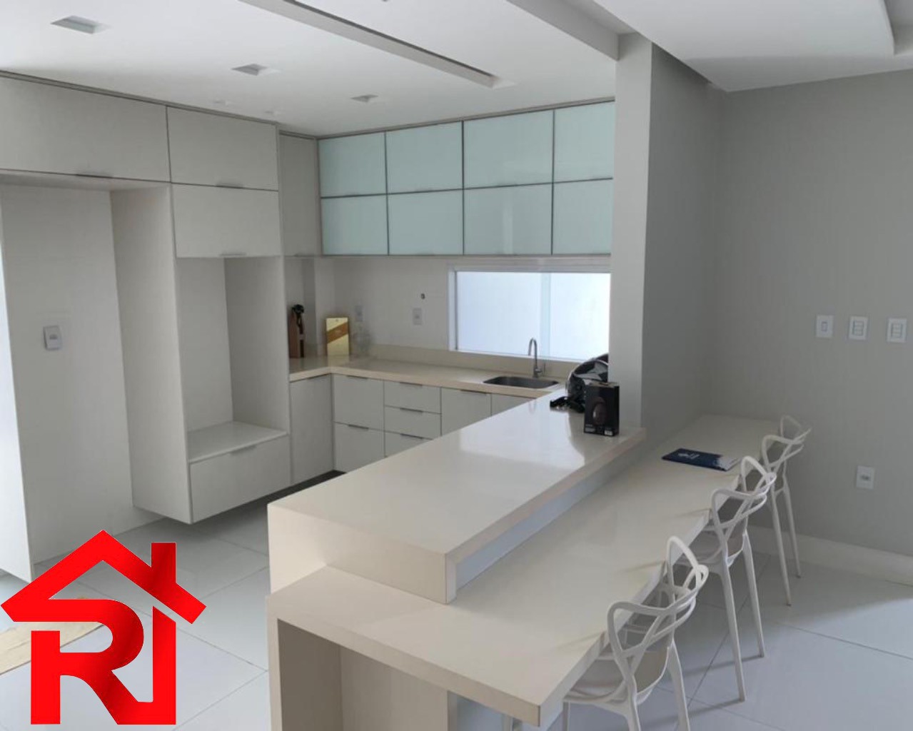 Casa para alugar com 4 quartos, 450m² - Foto 7