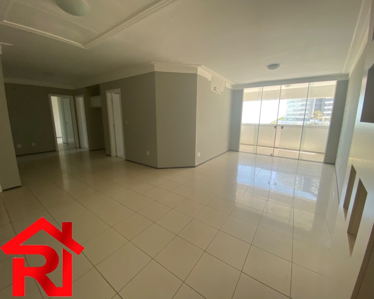 Apartamento à venda com 3 quartos, 187m² - Foto 1