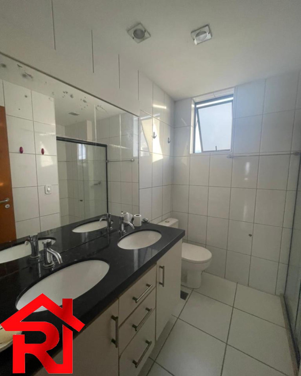 Apartamento para alugar com 3 quartos, 140m² - Foto 18