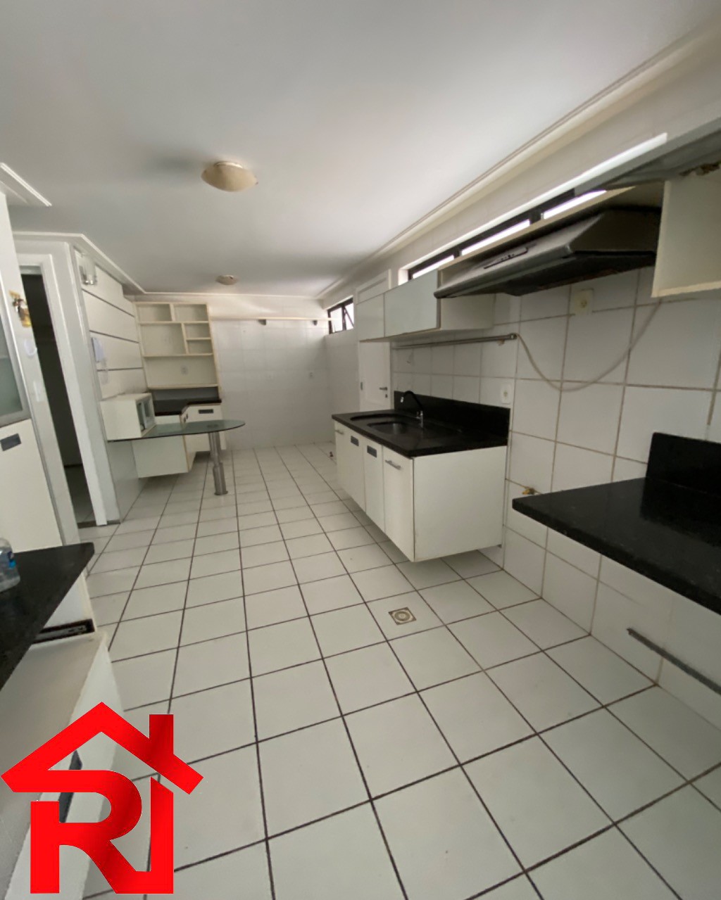 Apartamento para alugar com 3 quartos, 187m² - Foto 8