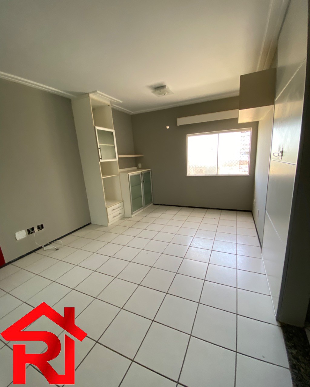 Apartamento à venda com 3 quartos, 187m² - Foto 11