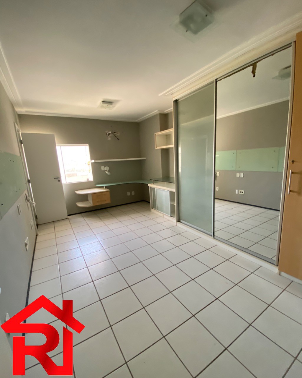 Apartamento para alugar com 3 quartos, 187m² - Foto 13