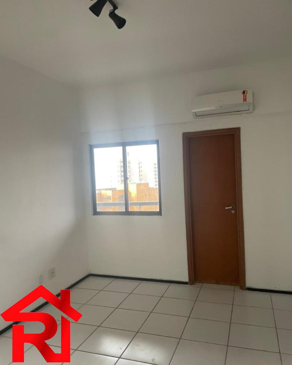 Apartamento para alugar com 3 quartos, 140m² - Foto 14