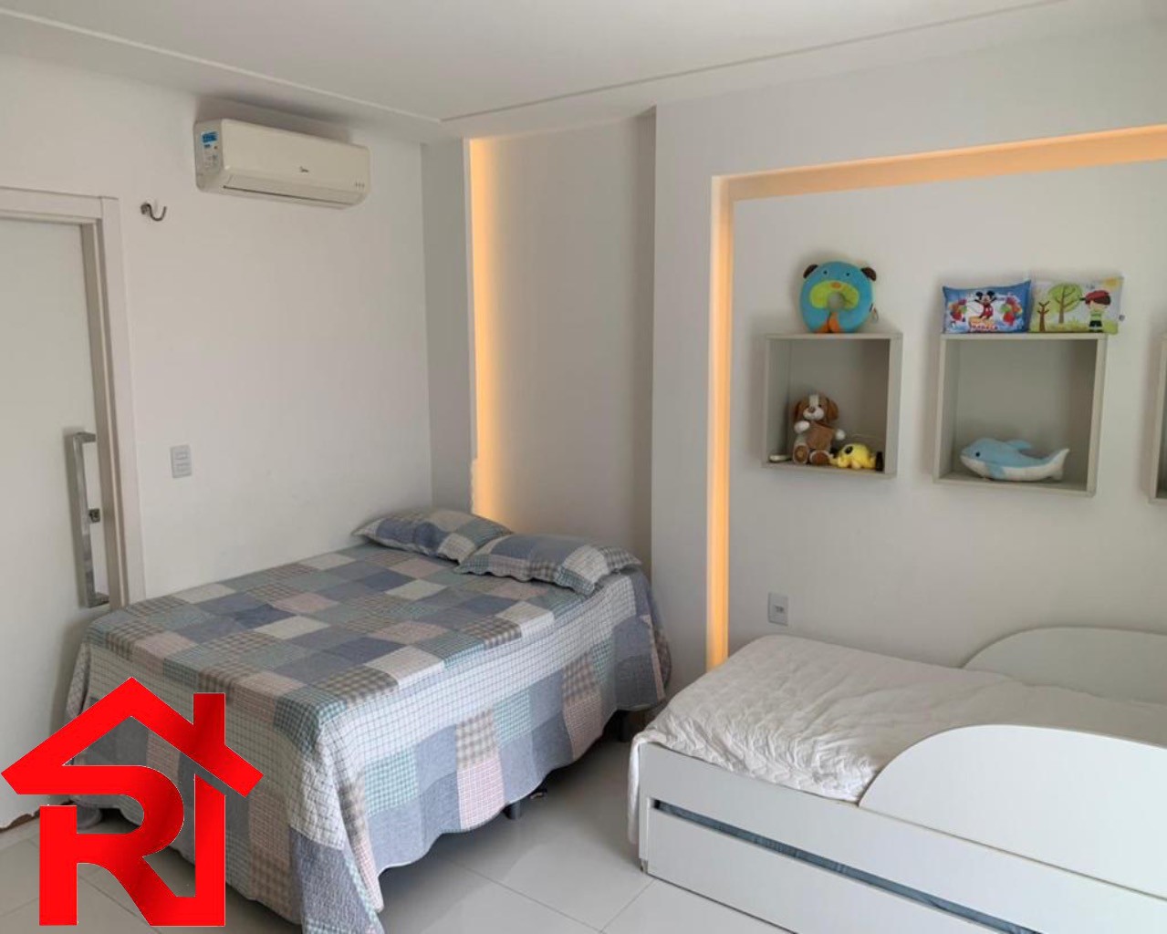 Casa para alugar com 4 quartos, 450m² - Foto 17