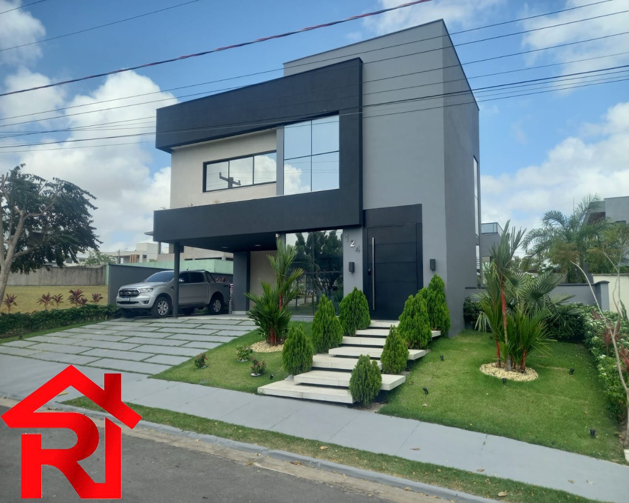 Casa à venda com 4 quartos, 540m² - Foto 1