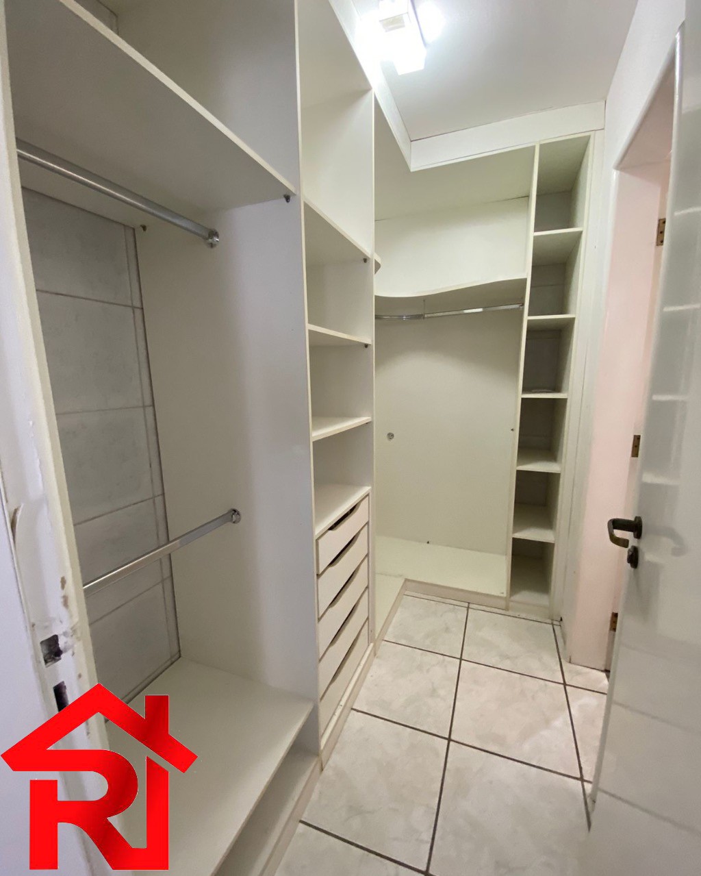 Cobertura à venda com 4 quartos, 240m² - Foto 5