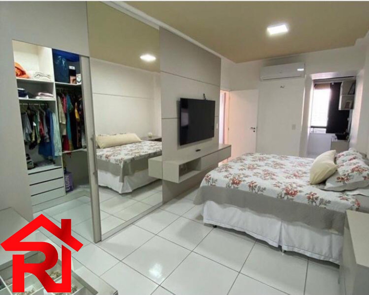 Apartamento à venda com 3 quartos, 140m² - Foto 2