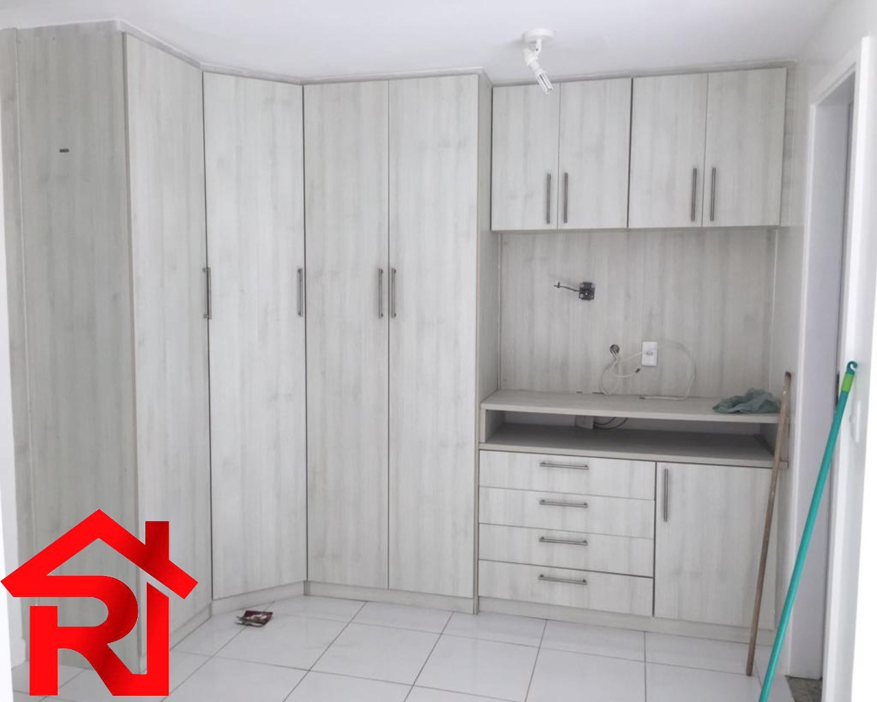 Apartamento à venda com 4 quartos, 196m² - Foto 13