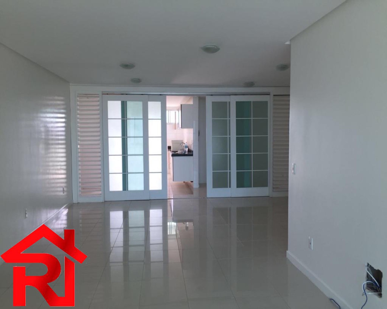 Apartamento à venda com 4 quartos, 196m² - Foto 14