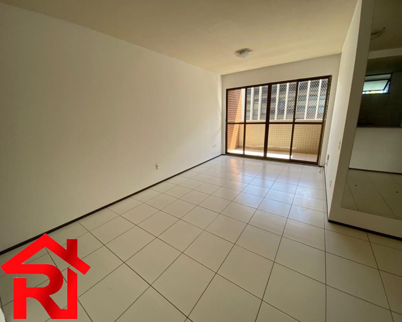 Apartamento à venda com 3 quartos, 110m² - Foto 4