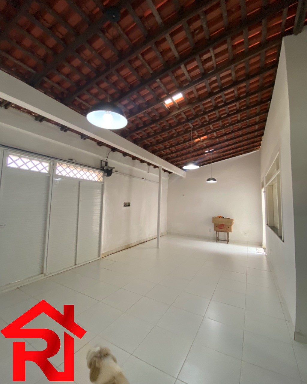 Casa à venda com 3 quartos, 330m² - Foto 3