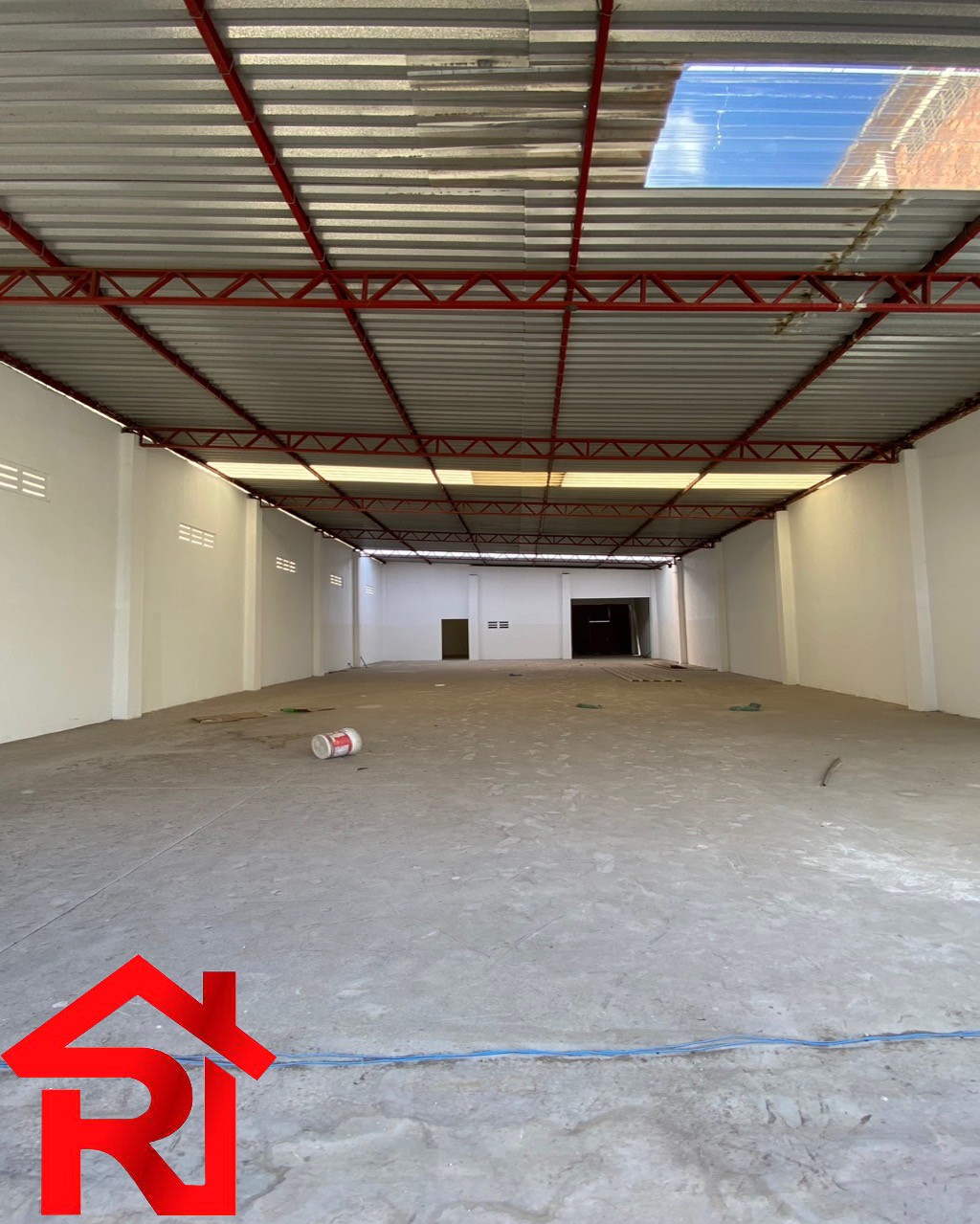 Depósito-Galpão-Armazém para alugar, 350m² - Foto 2