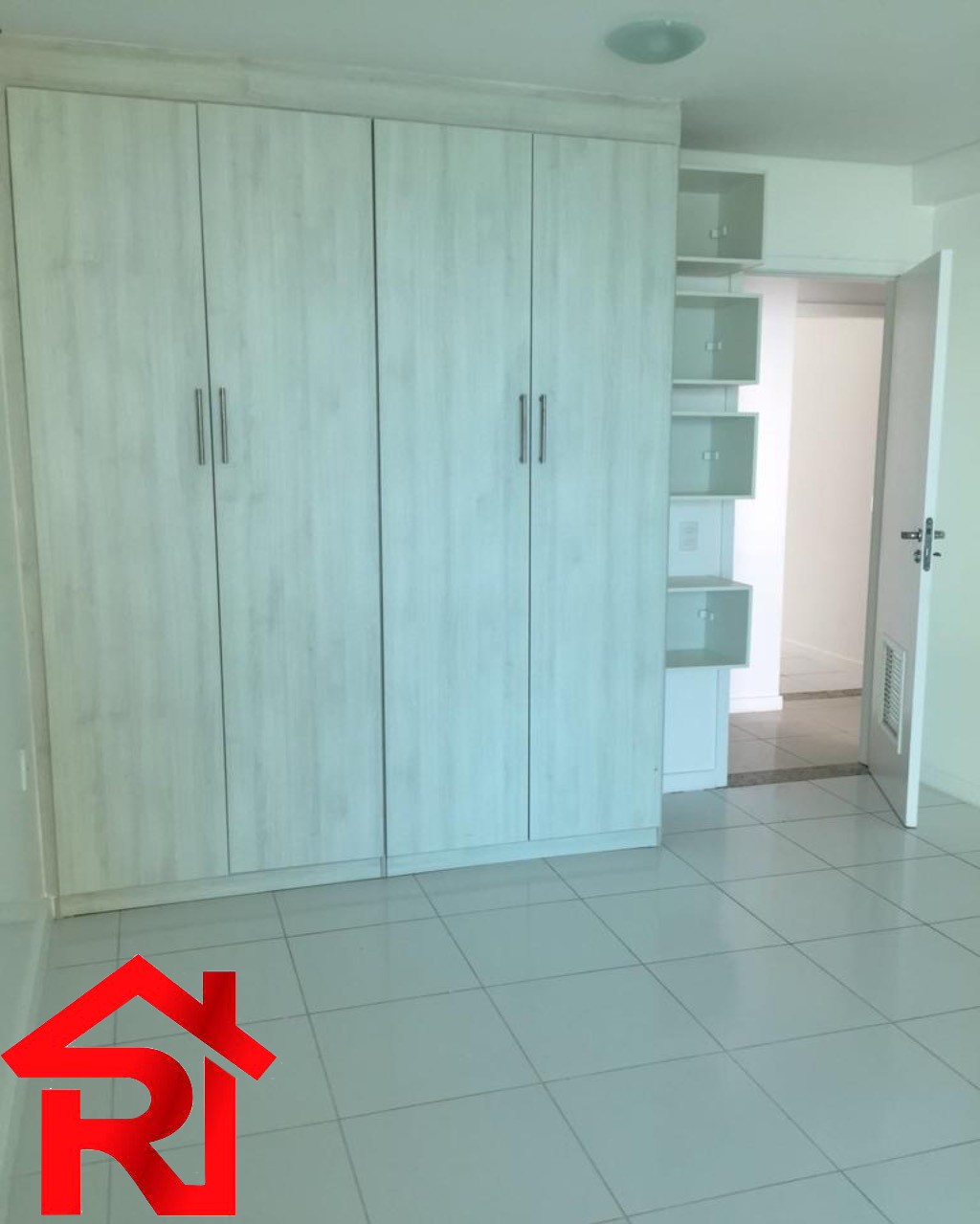 Apartamento à venda com 4 quartos, 196m² - Foto 18